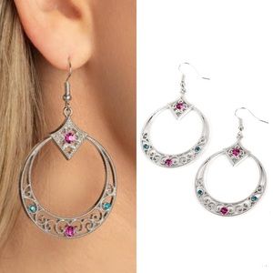 🎄5/$25🎁 Royal Resort Multi Ear Rings🐥